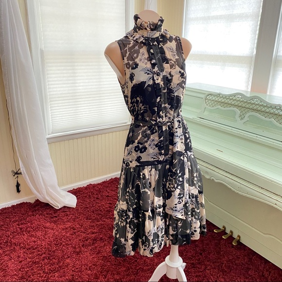Tracy Reese Dresses & Skirts - Tracy Reese Floral Silk Halter Ruffled midi dress cocktail party sz 2